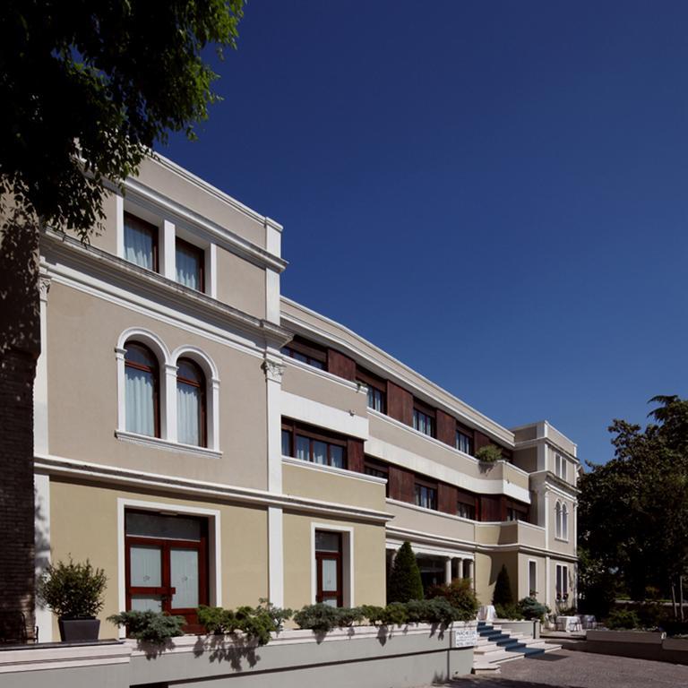 Hotel Cristallo โกเนลยาโน ภายนอก รูปภาพ