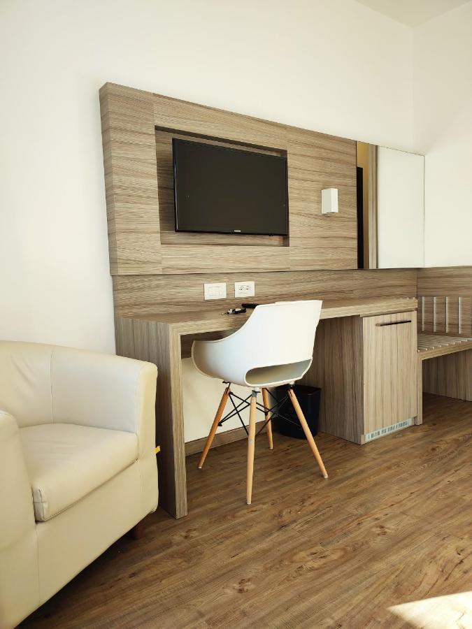 Hotel Cristallo โกเนลยาโน ภายนอก รูปภาพ