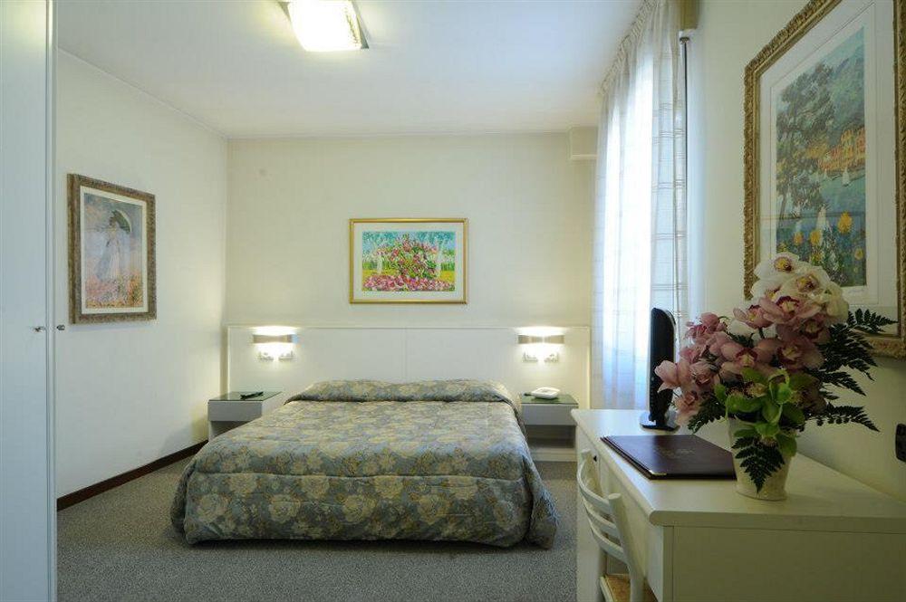 Hotel Cristallo โกเนลยาโน ภายนอก รูปภาพ