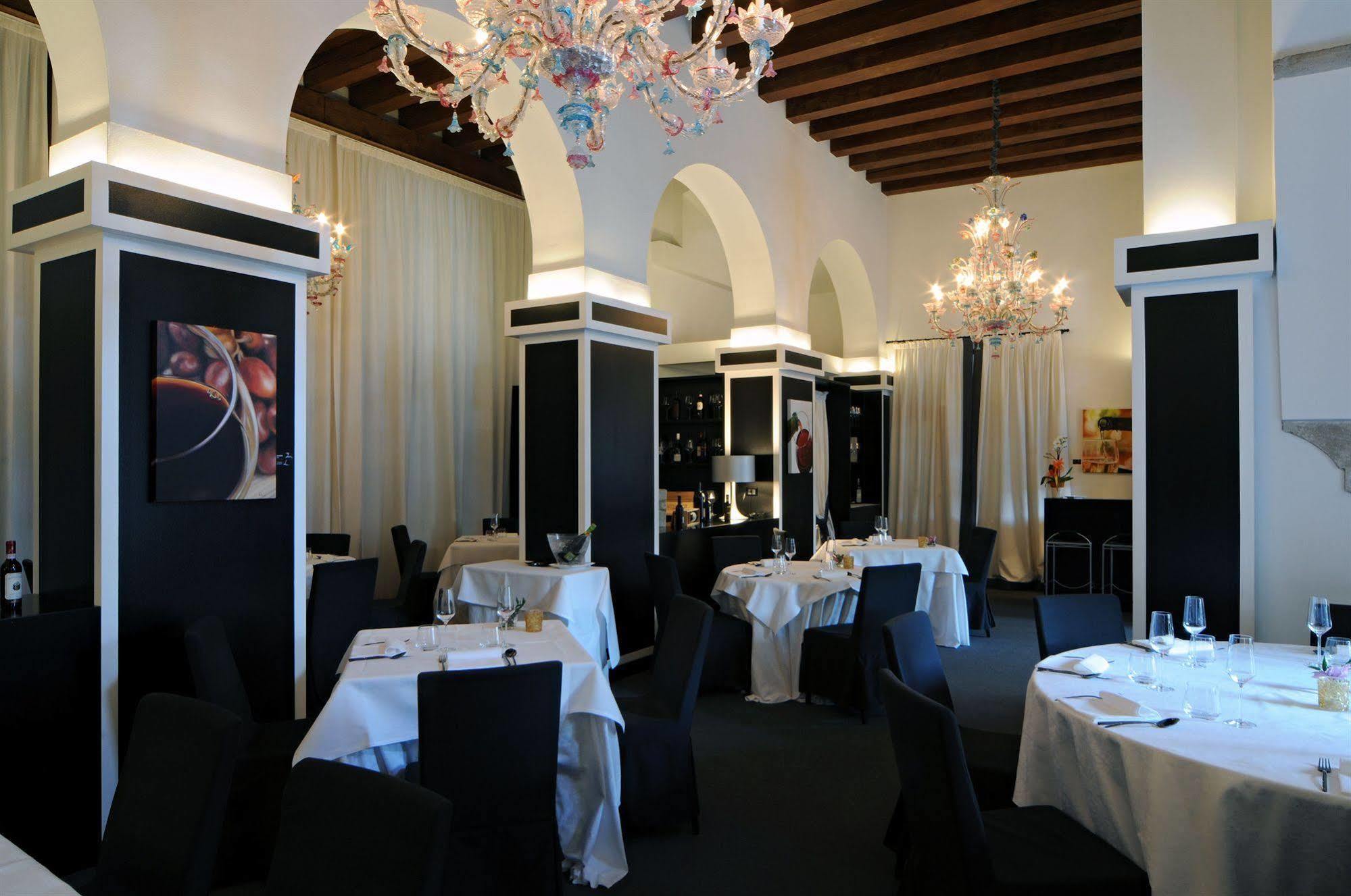 Hotel Cristallo โกเนลยาโน ภายนอก รูปภาพ