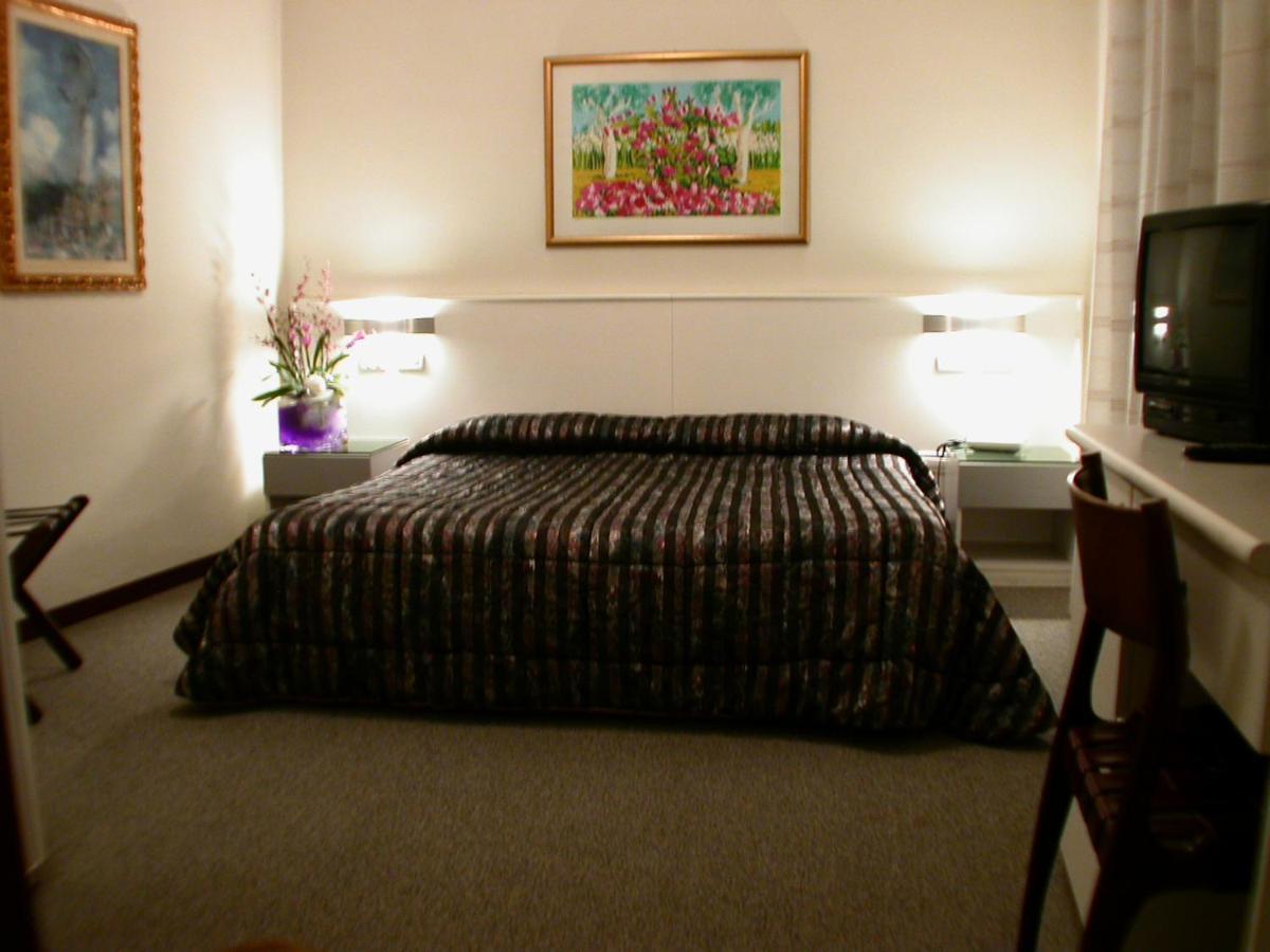 Hotel Cristallo โกเนลยาโน ห้อง รูปภาพ